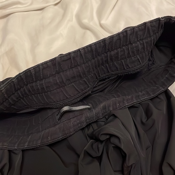 Lululemon Black Dog Runner Pants size 6 Small *No Liner - Picture 8 of 9